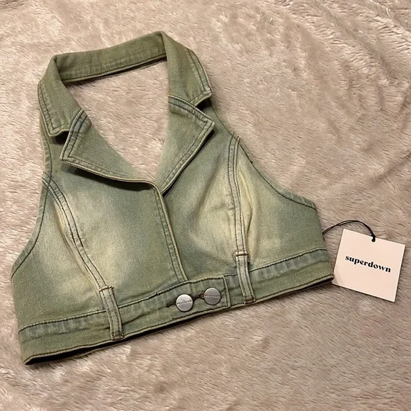 SUPERDOWN Revolve Cindy Halter Top - Picture 1 of 3